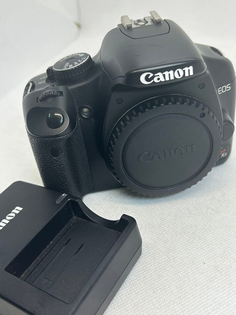 美品　キャノン　EOS Kiss X２