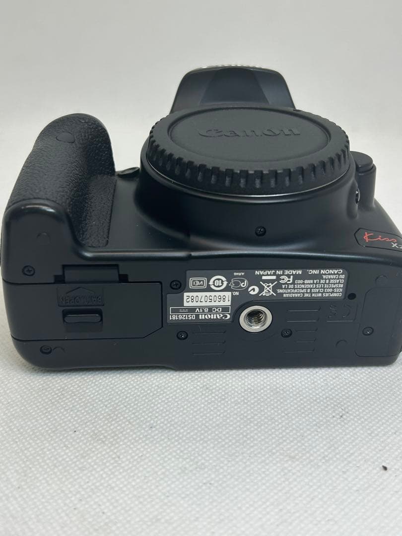 美品　キャノン　EOS Kiss X２