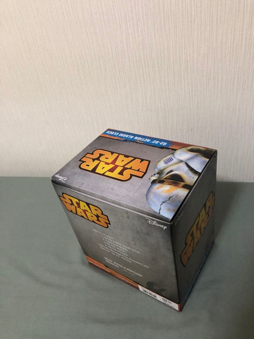 Star Wars R2-D2 アクションアラームクロック