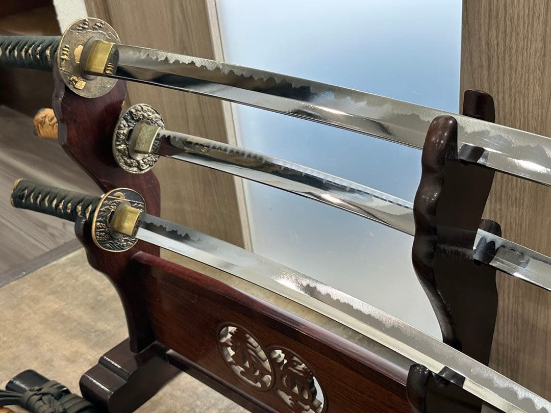 模造刀 3本セット（刀掛け付き）