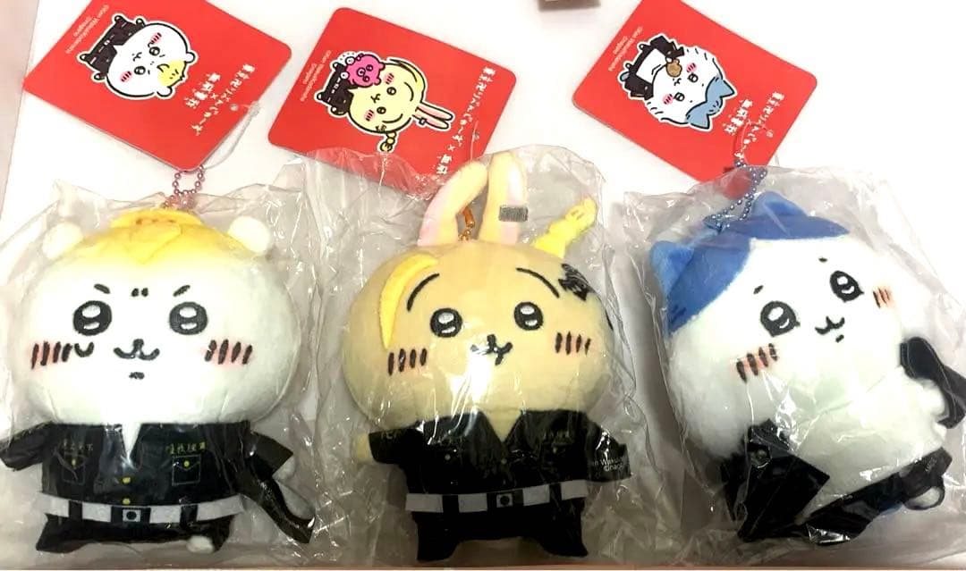 ちいかわ　東京卍リベンジャーズ　コラボマスコットチェーン