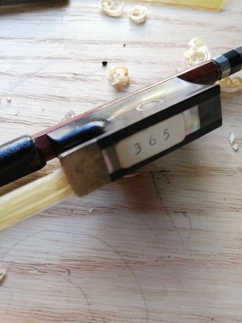 ヴァイオリン　弓　ペゾルト