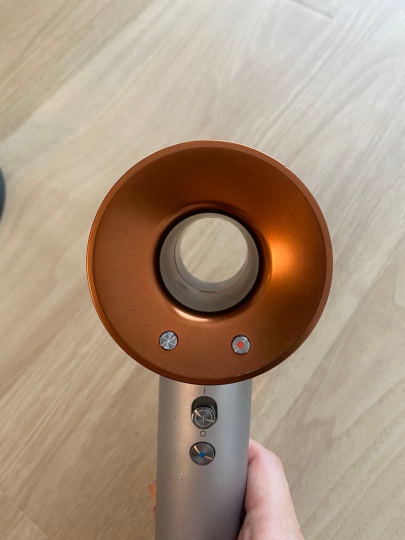 美品　ダイソン ドライヤー コッパー　限定モデルHD03