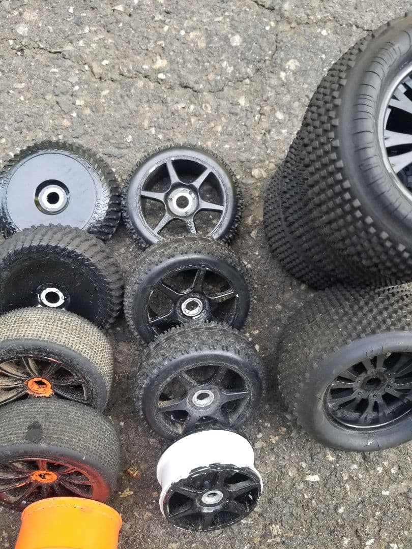 最終値下げ！ 1/8エンジンラジコン