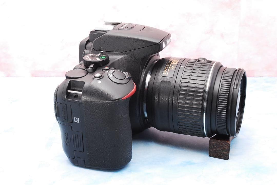 ✨Nikon D5600✨ショット数少✨一眼レフカメラ✨望遠レンズ付Wレンズ