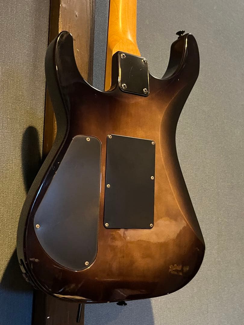 CHRAVEL フロイドローズ　エレキギター