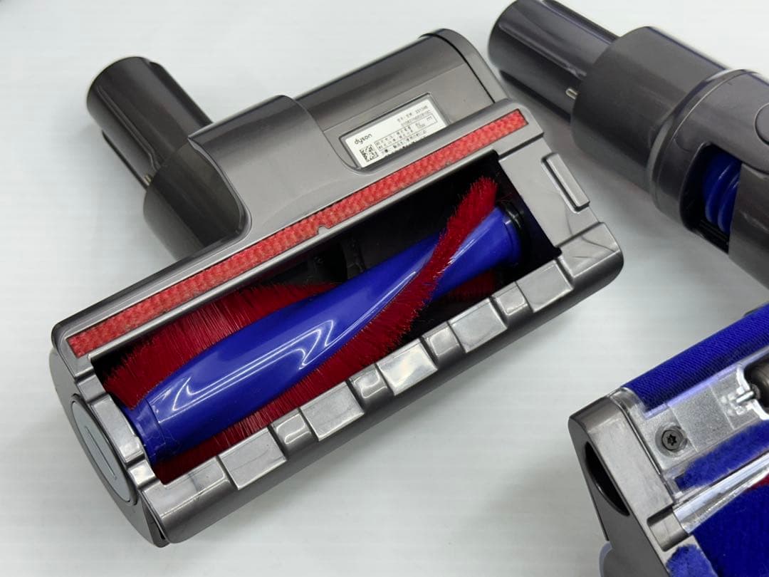 美品　2022年製　ダイソン　掃除機　SV21 本体　ミニヘッド　充電器　セット