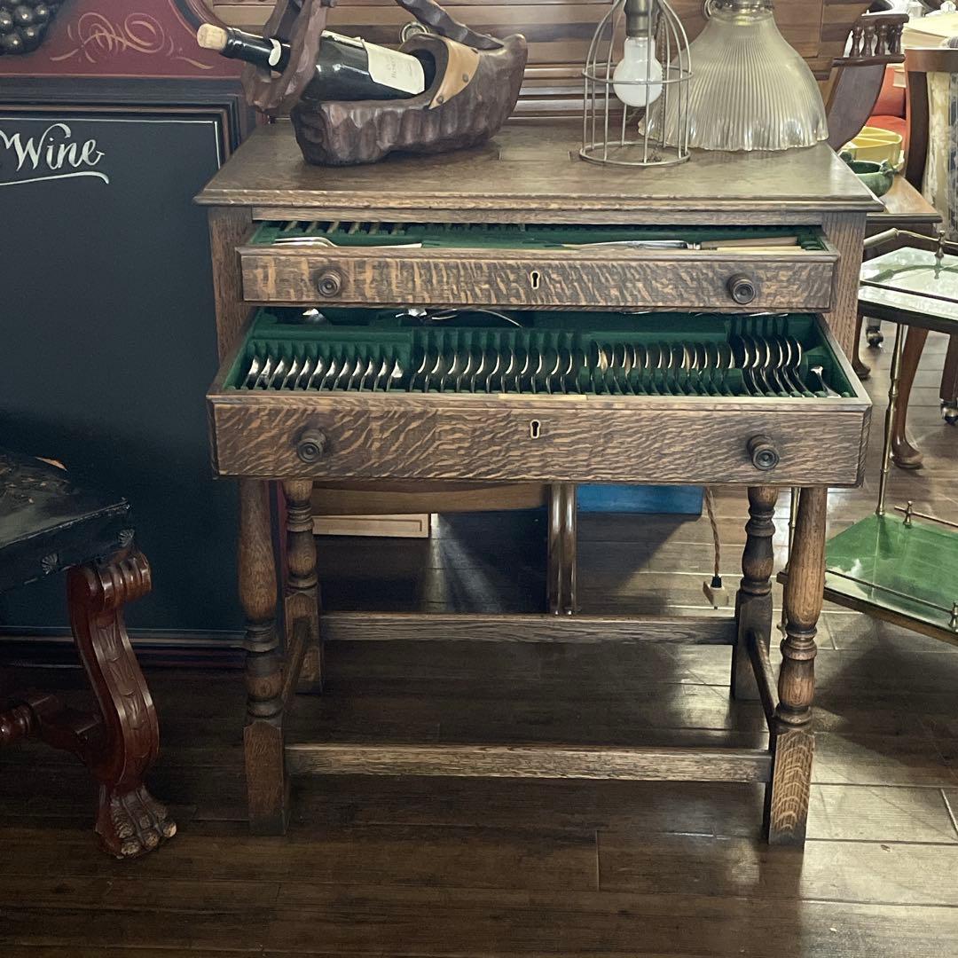 r123r119 イギリス 最高級カトラリーキャビネット 無垢 チェスト