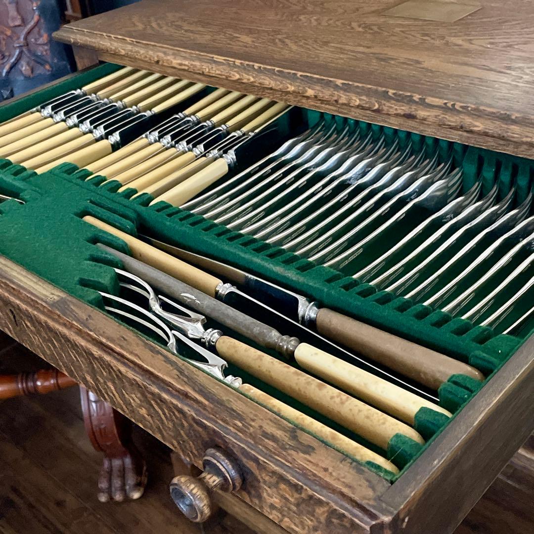 r123r119 イギリス 最高級カトラリーキャビネット 無垢 チェスト