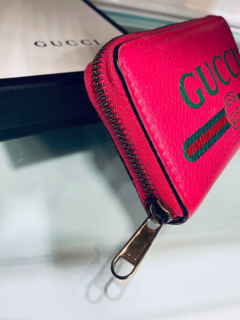 グッチ GUCCI ロゴプリント　コンパクト　ラウンドジップ　ケース