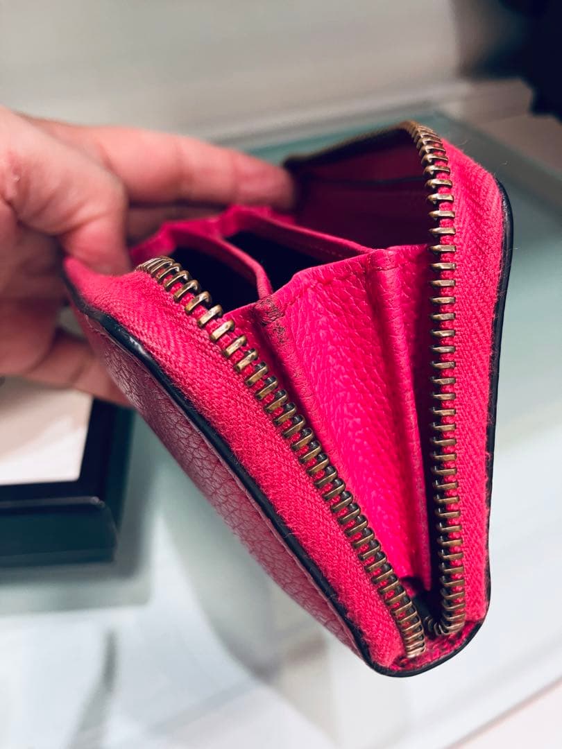 グッチ GUCCI ロゴプリント　コンパクト　ラウンドジップ　ケース