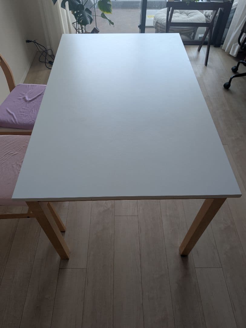 t*7様 ホワイトダイニングテーブルと椅子セット