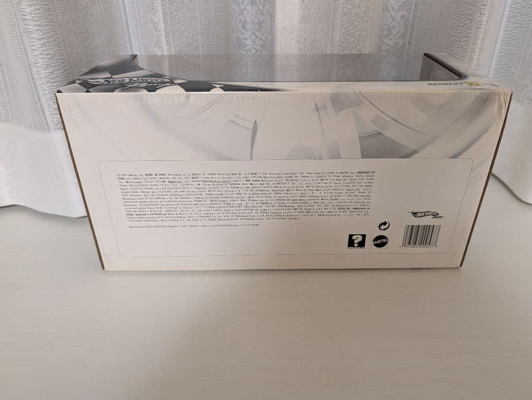 Hot Wheels ルノー F1 R25 ジャンカルロ・フィジケラ 1/18