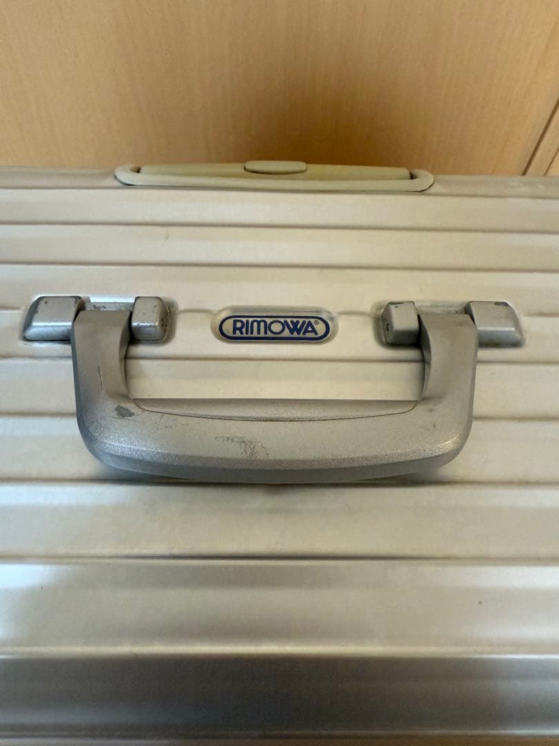 希少品 37L リモワ 928.51『トパーズ』 パイロット 廃盤 2輪