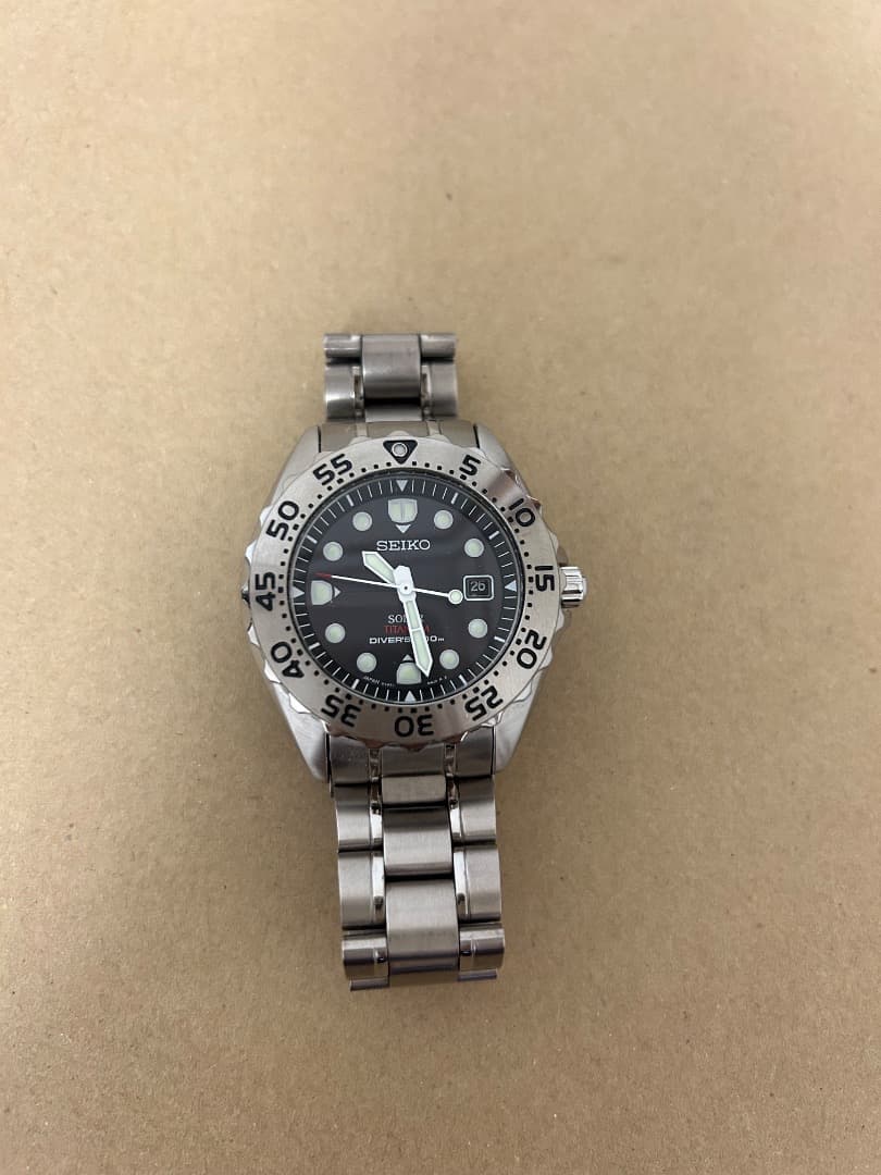 SEIKO V147 チタニウムソーラー　腕時計