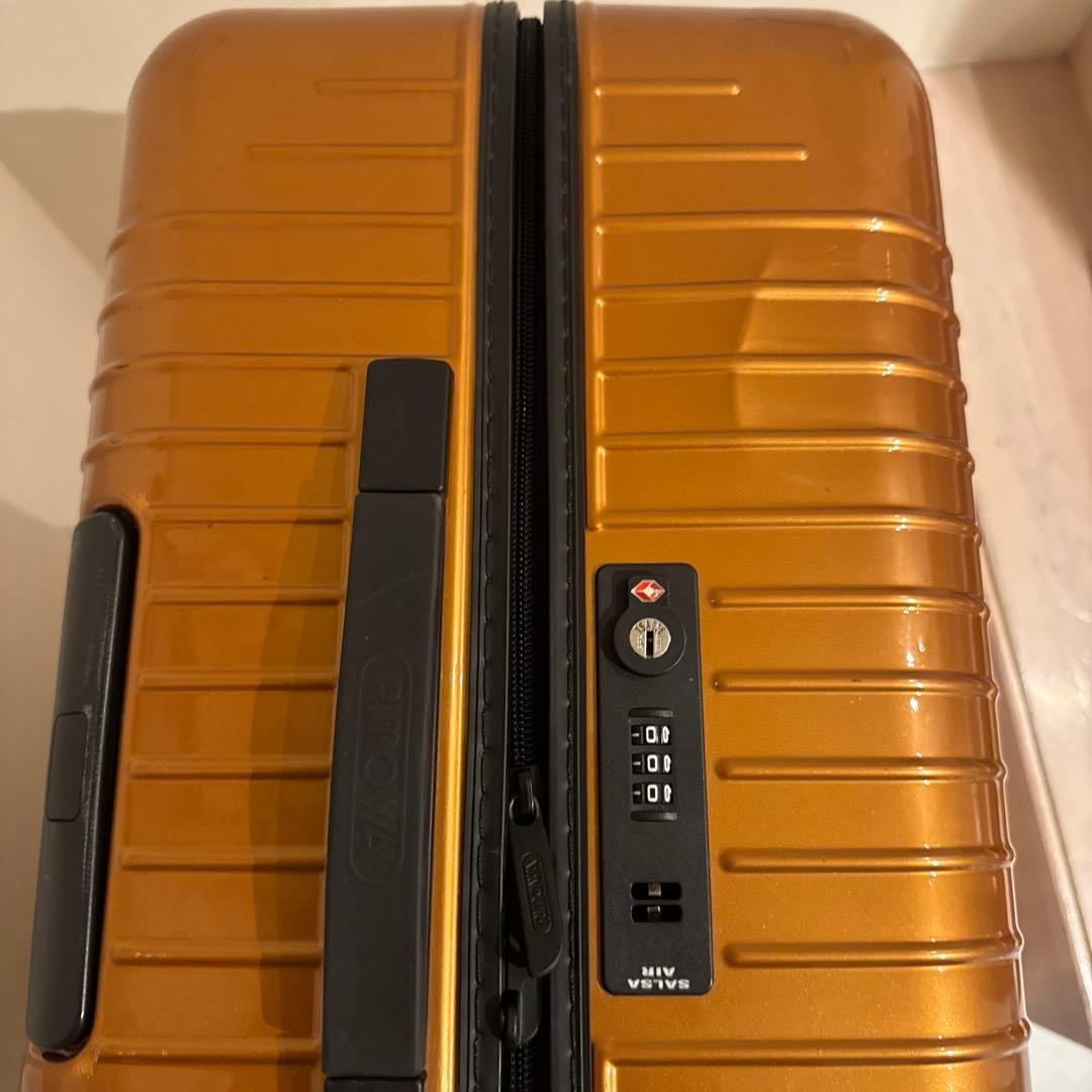 美品！RIMOWAリモワ サルサエアー　キャリーバッグ 4輪 ポリカー