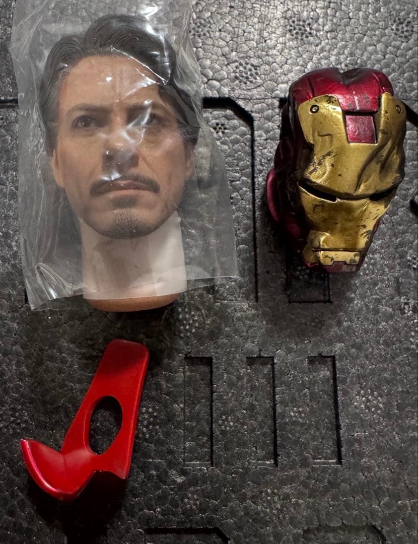 アイアンマン　マーク3(2.0)トニースターク＆ボーナスアクセサリーパーツ