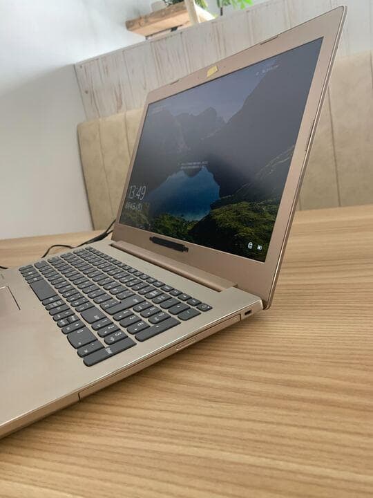 Lenovo ideapad520 i5-8250U 8GB 15.6型