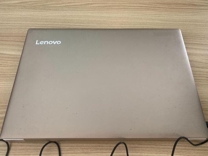 Lenovo ideapad520 i5-8250U 8GB 15.6型