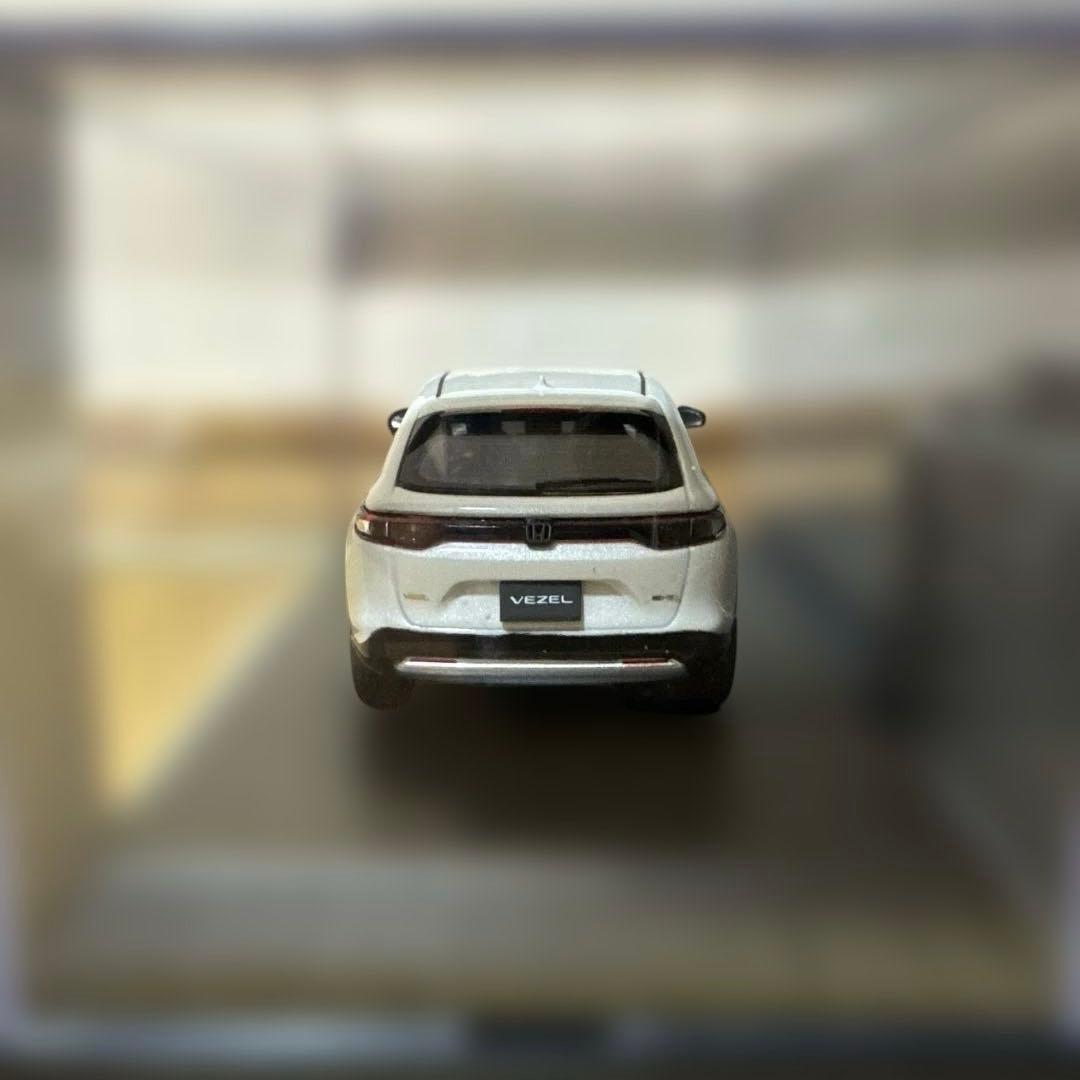 ホンダ VEZEL プラチナホワイト ディスプレイカー