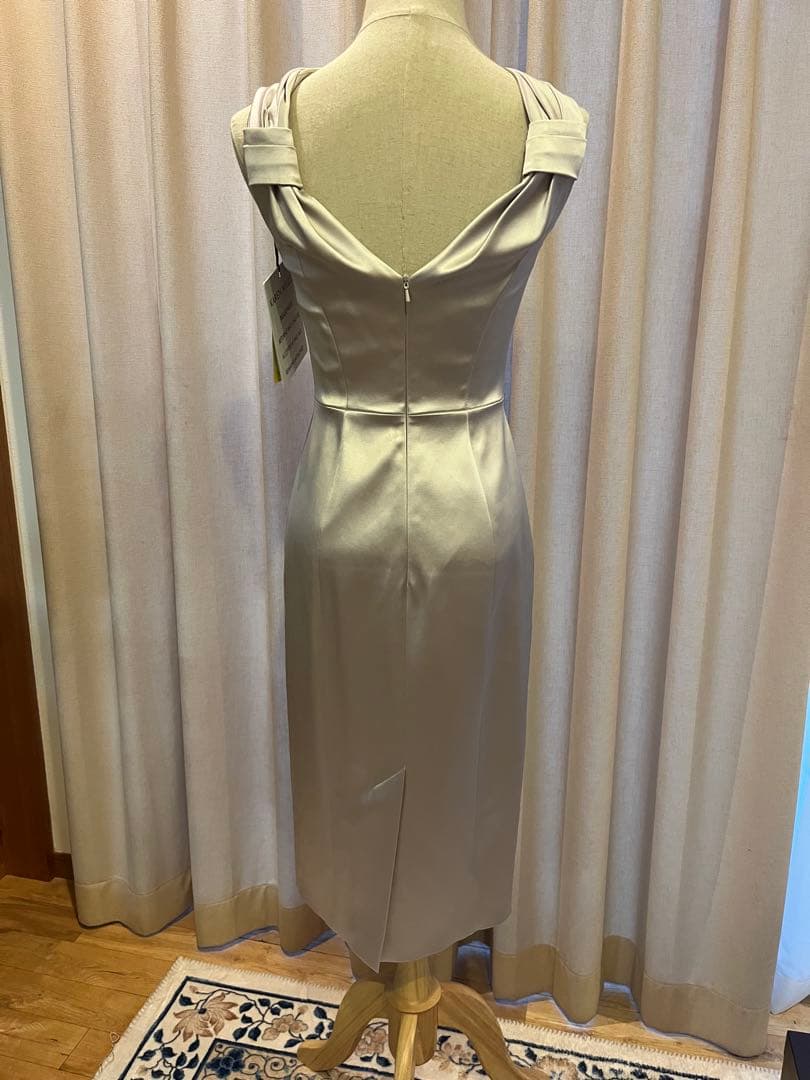【新品】Karen Millen シャンパンカラーのサテンドレス