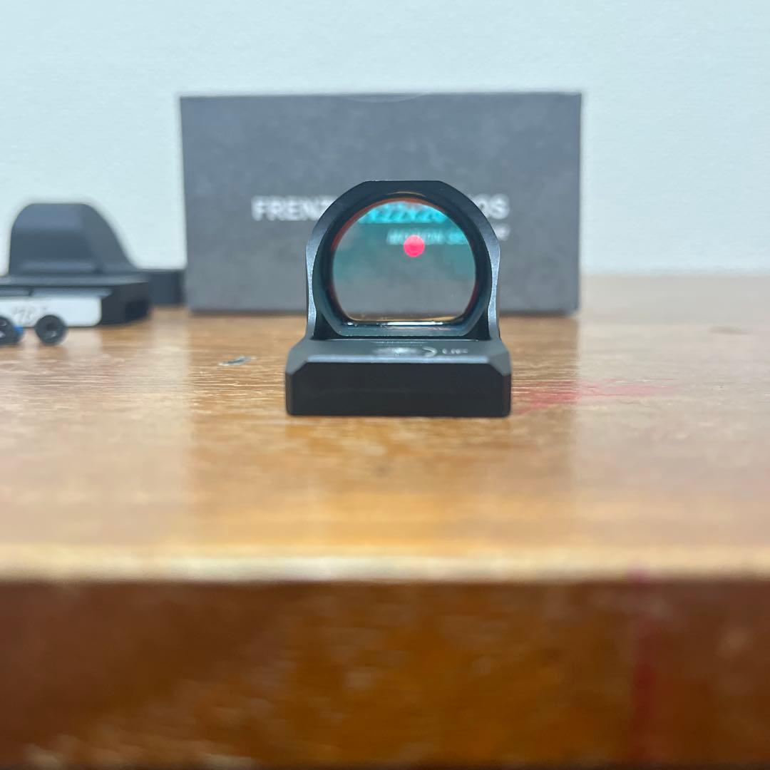 バ*ル様 VECTOR OPTICS FRENZY 1x22x26 MOS