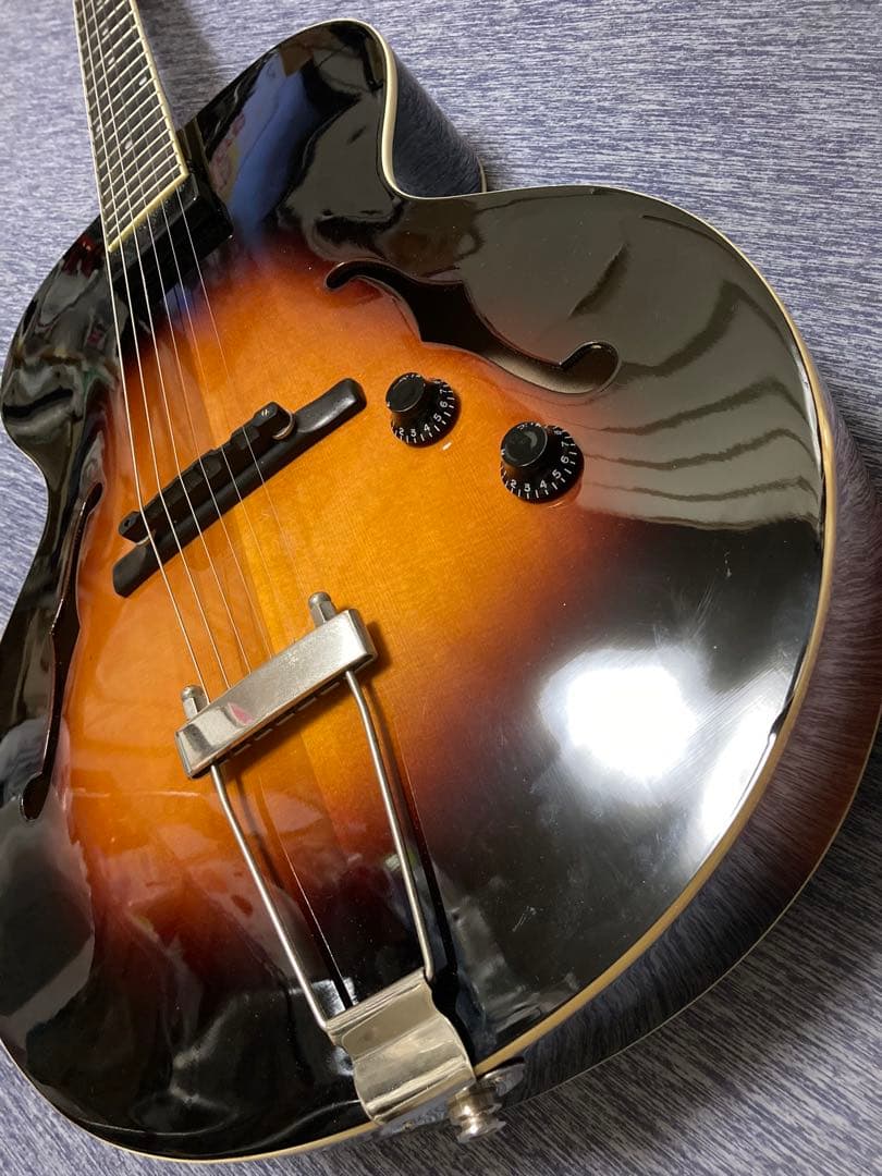 The Loar LH-600-VS 単板削り出し　フルアコ