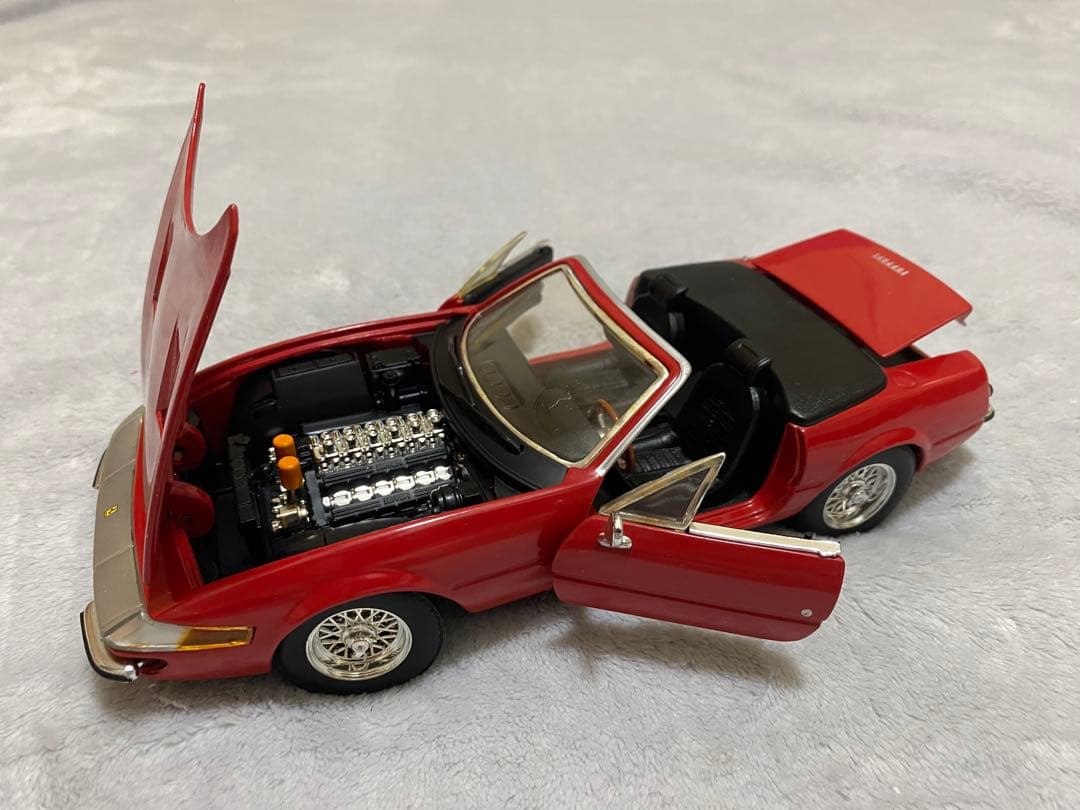 ミニカー HOTWHEELS Ferrari 365 GTS/4 1/18