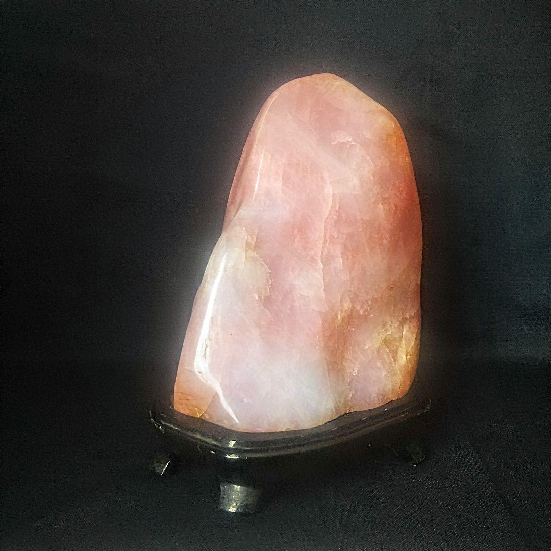 【美石 12.6kg】ローズクォーツ ピンク水晶 鑑賞石 天然石 台座付き
