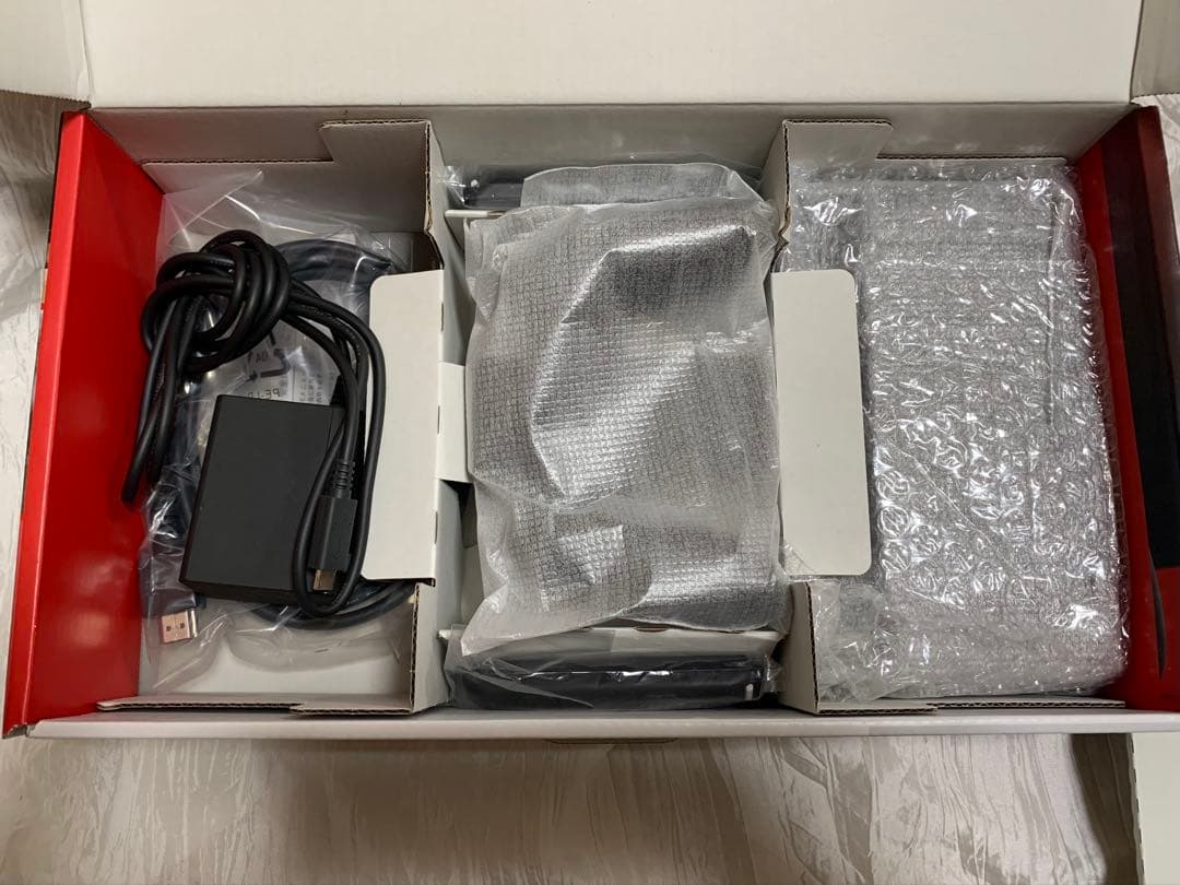 【美品】NintendoSwitchグレー キャリングケース付き