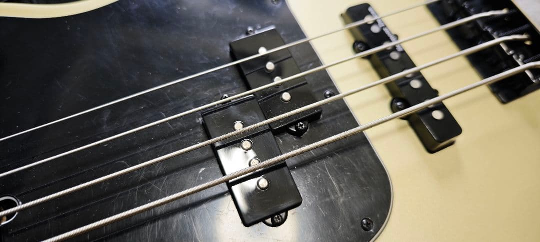 新品未使用Fender Duff McKagan Deluxe Bass