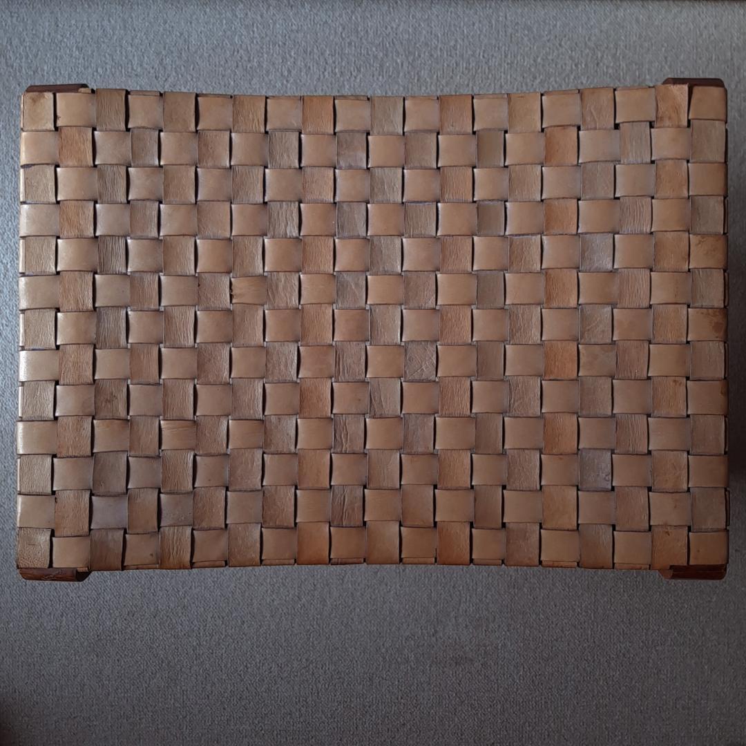 本革スツール～Woven leather stool～