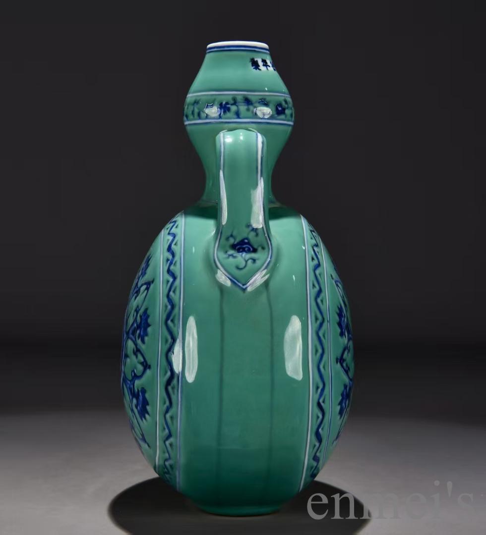 中国古美術・明宣徳・果皮緑地青花宝相紋・抱月瓶・青花磁・壺・花瓶・古陶磁・唐物