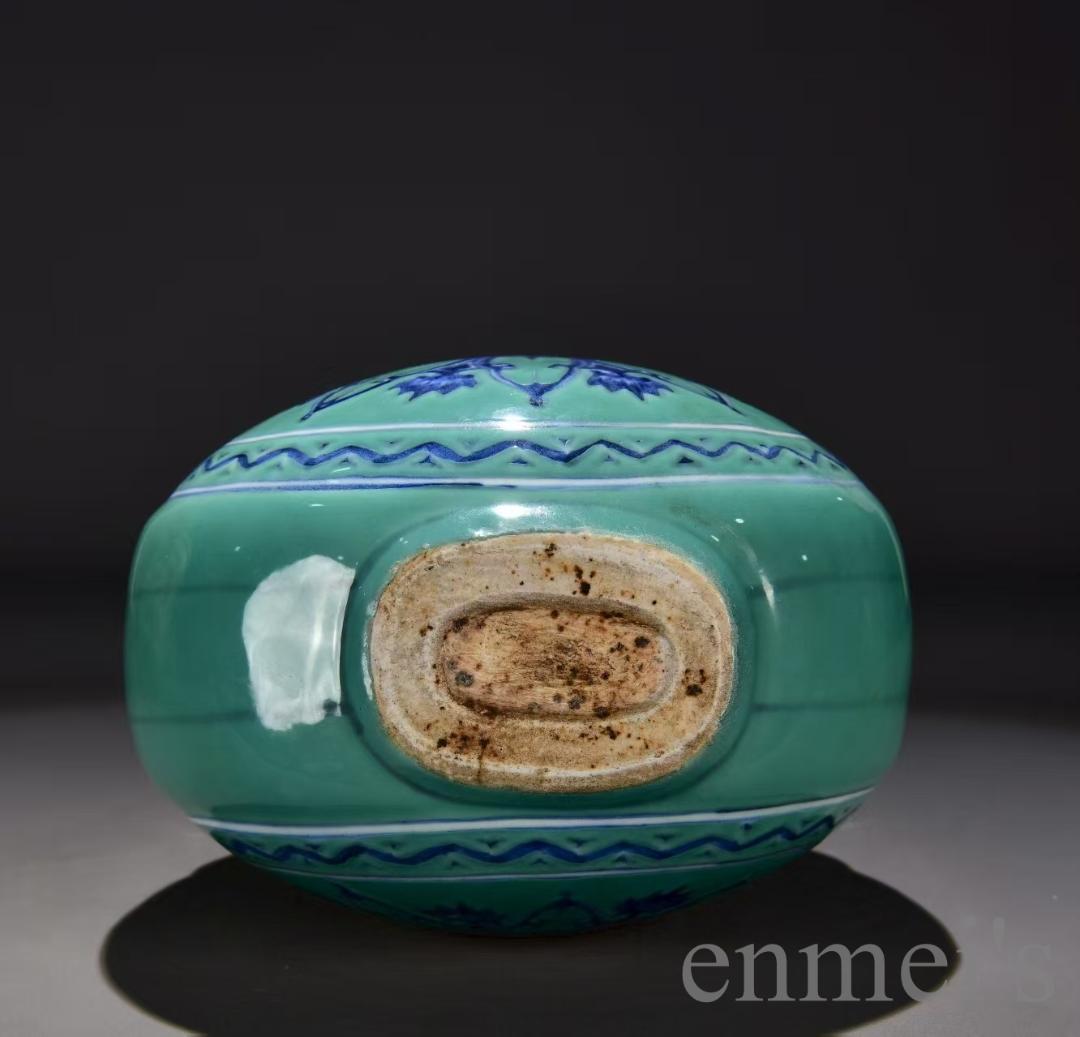 中国古美術・明宣徳・果皮緑地青花宝相紋・抱月瓶・青花磁・壺・花瓶・古陶磁・唐物