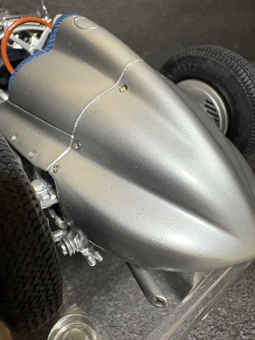 CMC 1/18 メルセデス・ベンツ W165 1939