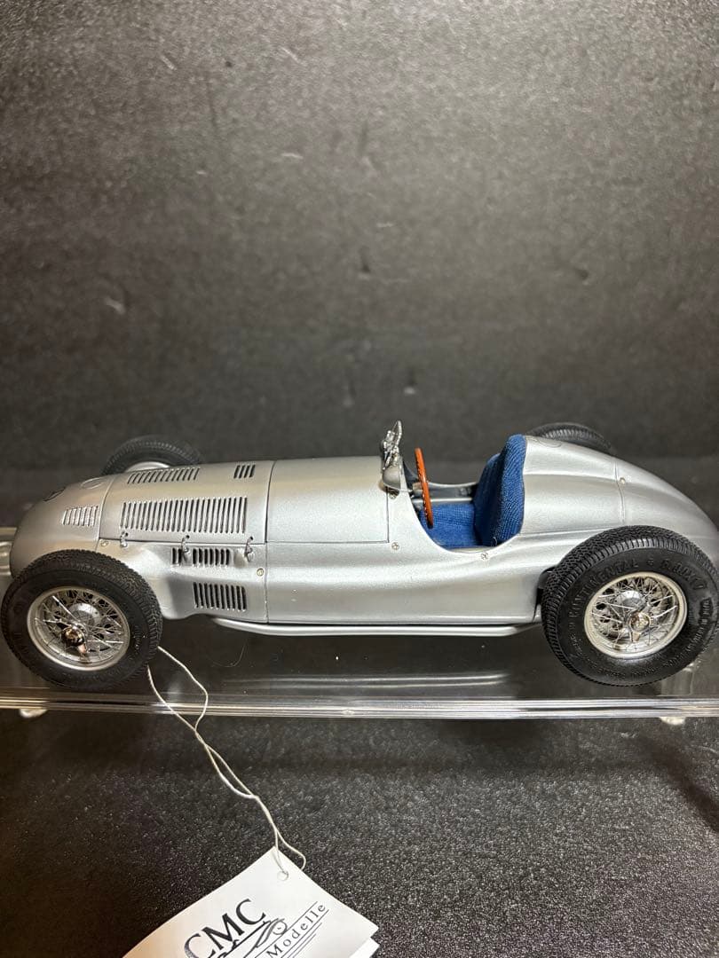 CMC 1/18 メルセデス・ベンツ W165 1939