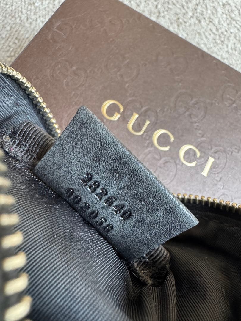 『希少』GUCCI ケース てんとう虫 入手困難