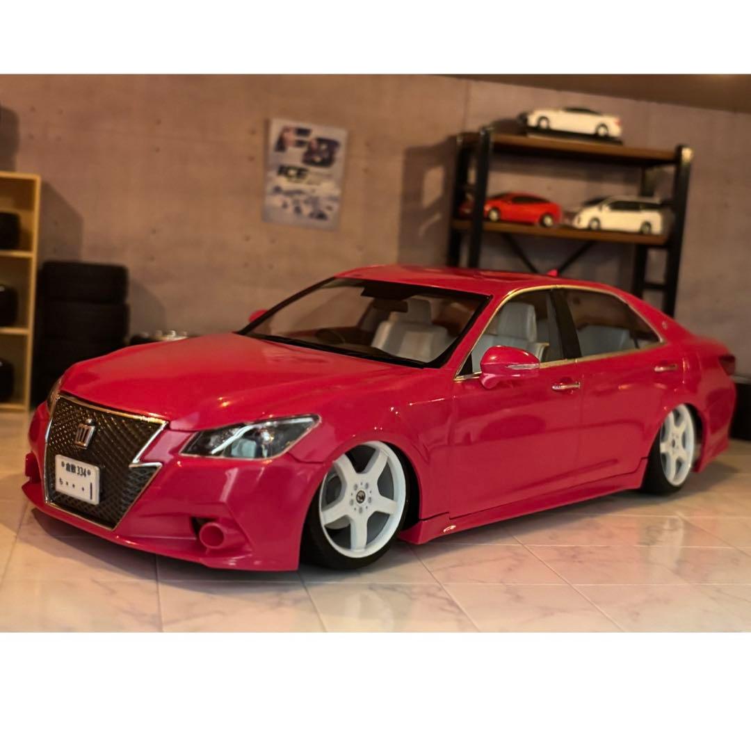 アオシマ 1/24プラモデル トヨタ 21クラウンアスリート ピンク 純ベタ仕様