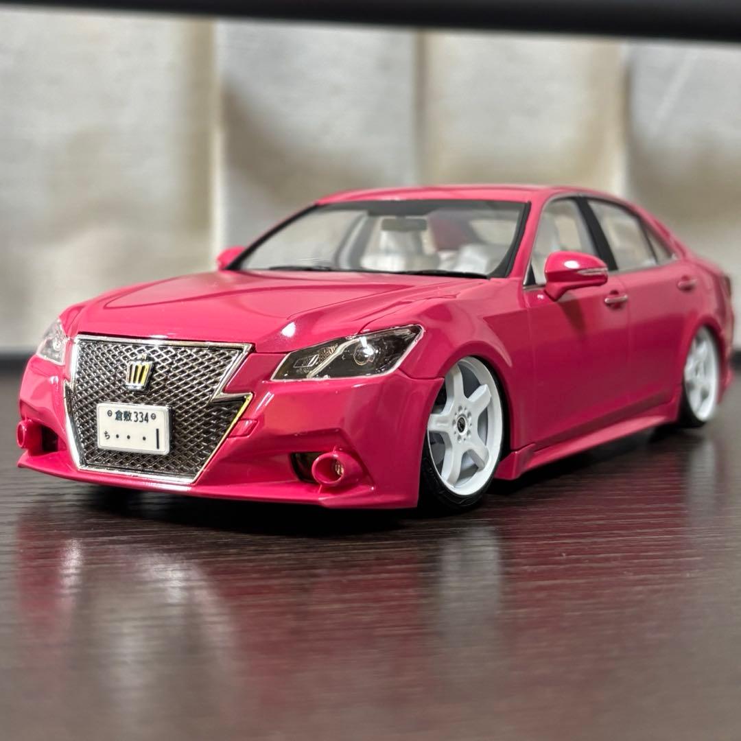 アオシマ 1/24プラモデル トヨタ 21クラウンアスリート ピンク 純ベタ仕様