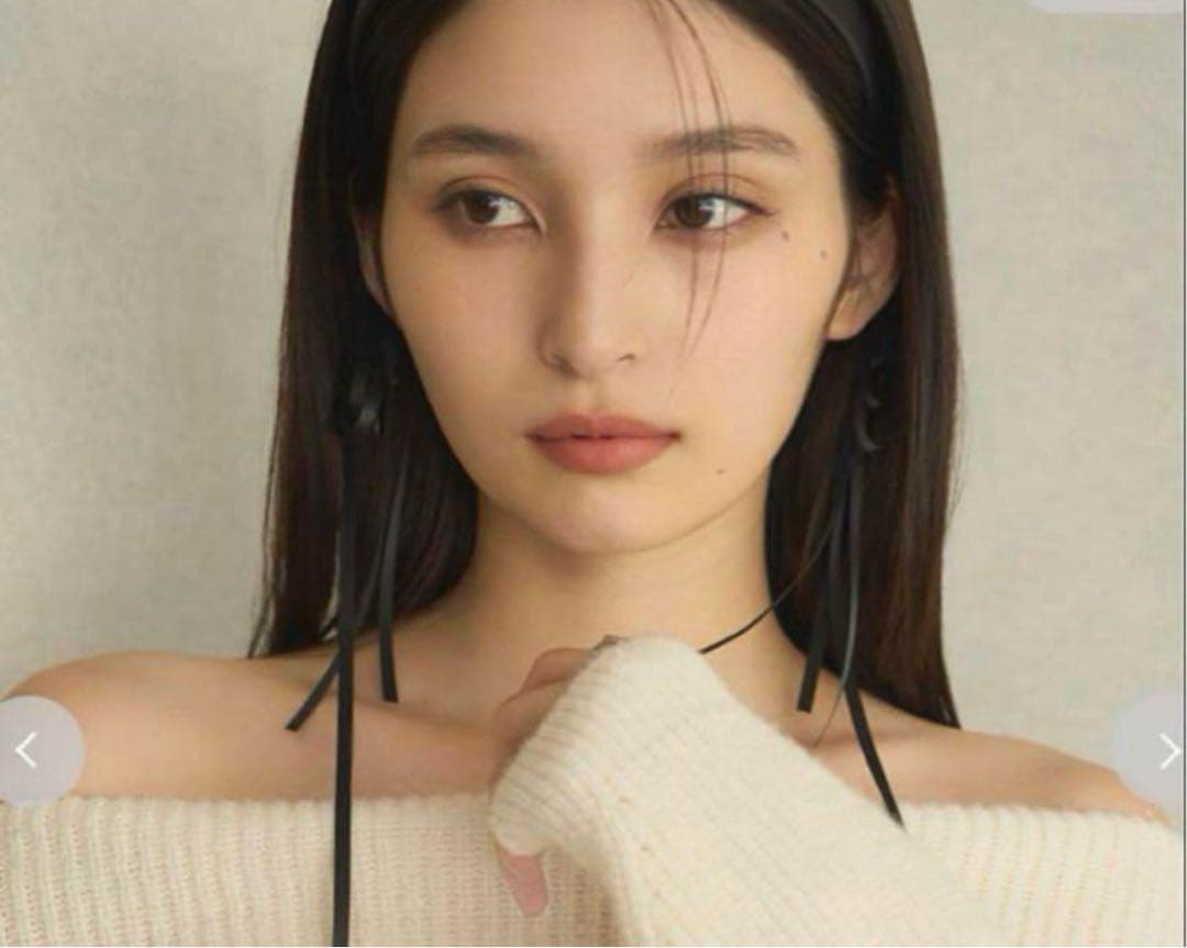 リボンフリンジカチューシャ　リリーブラウン　黒　ブラック　タグ付き　美品　綺麗め