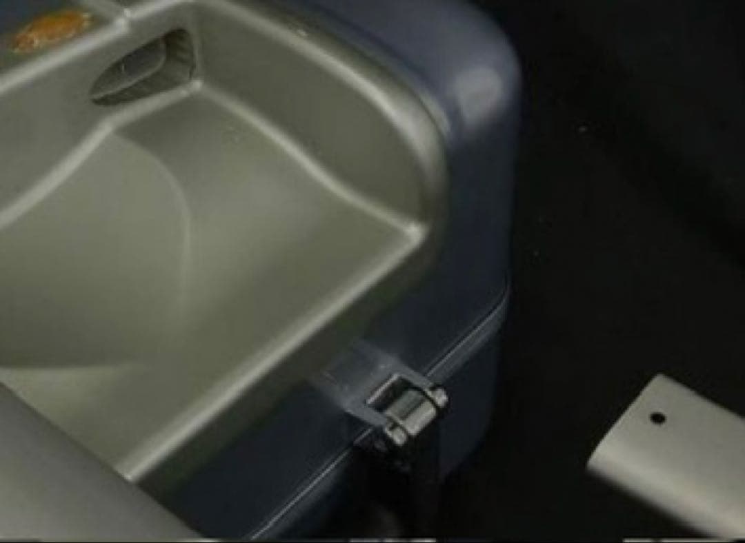 ジャンク品ZERO HALLIBURTON キャリーバッグ アルミFP5093