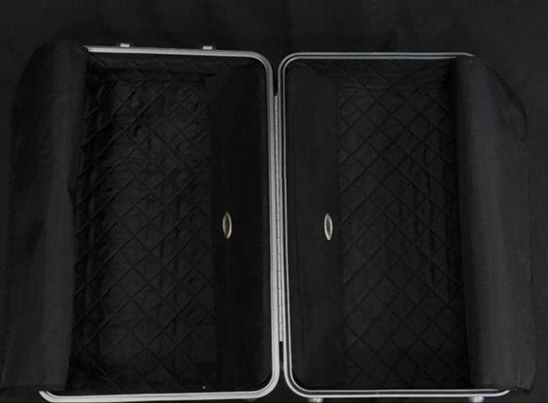 ジャンク品ZERO HALLIBURTON キャリーバッグ アルミFP5093