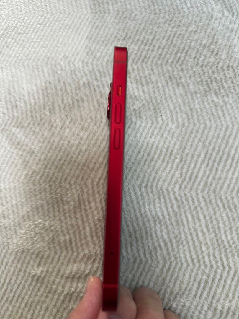 Apple iPhone 13 レッド