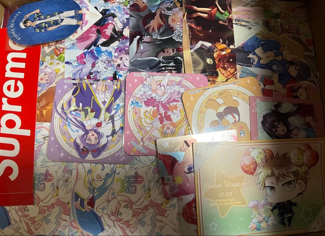 アニメ　キャラクター　紙雑貨　1900枚以上　大量まとめ売り