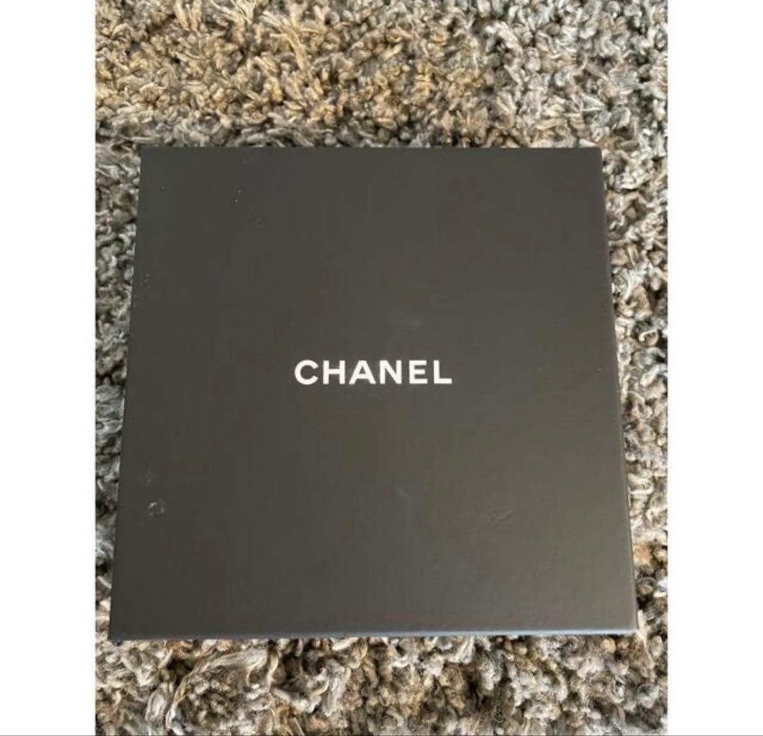 CHANEL ブラック ヘアバンド　シャネル　マトラッセ　ロゴ