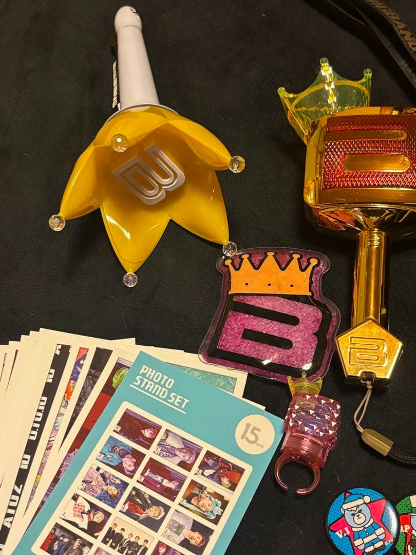 BIGBANG ビッグバングロゴ マイク型ライトとバッジセット