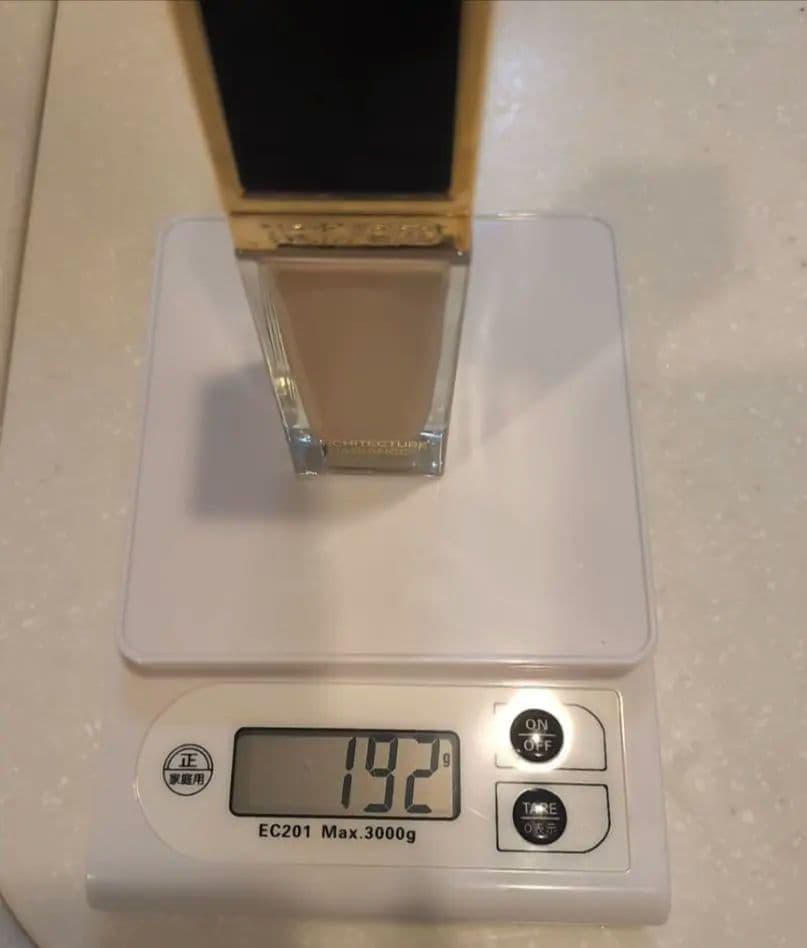 ⭐️本日限定価格⭐️TOMFORDアーキテクチャーラディアンスハイドレーティング