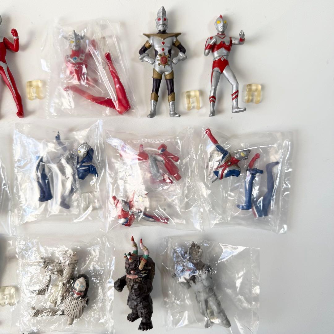 ウルトラマン　怪獣　キャラエッグ　ワンダーカプセル　フィギュア