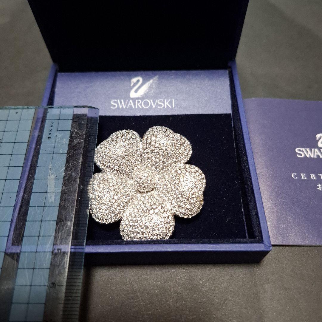 SWAROVSKI シルバーフラワー、カメリアブローチ 106-2674