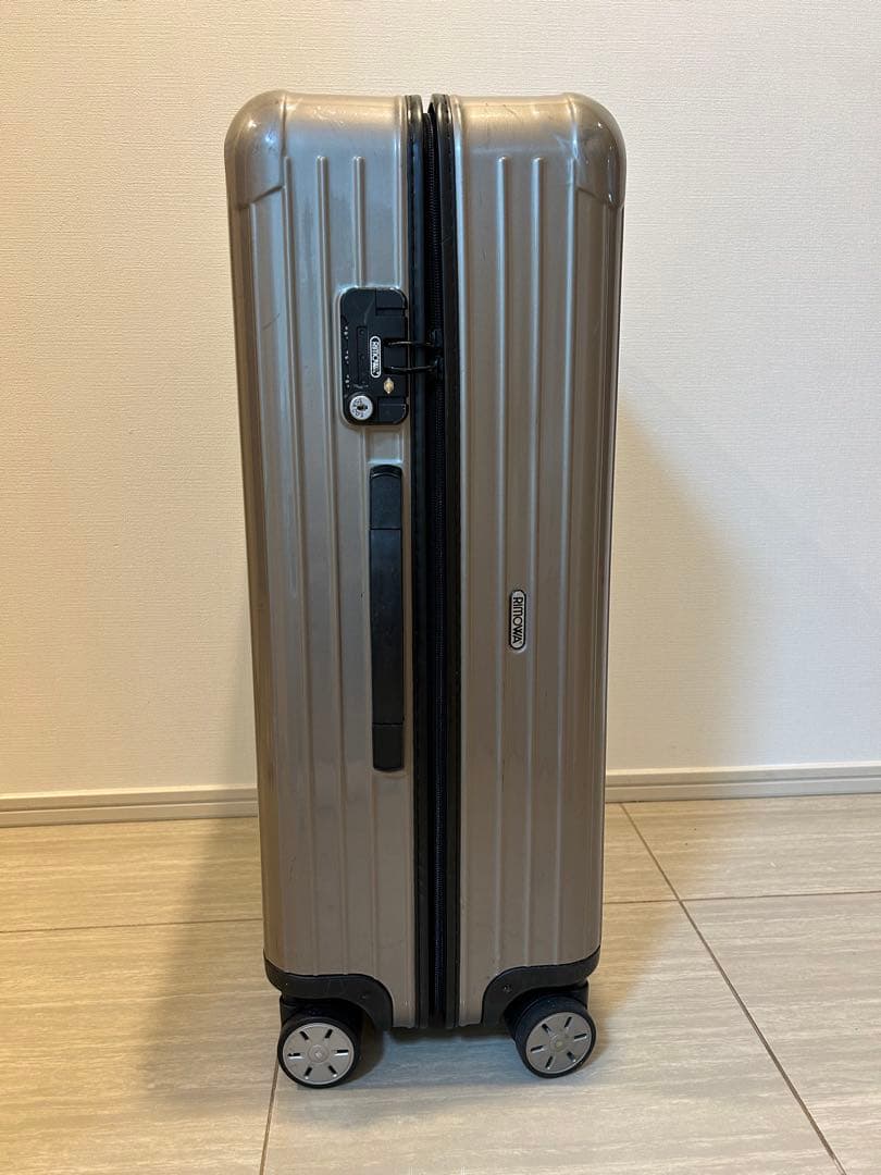 リモワ サルサ 約82L 4輪 キャリーケース TSA シャンパンゴールド